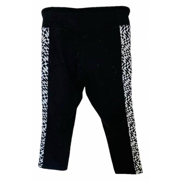 NIKE Black Cropped Leggings White Geometric Pattern Stripe Dri Fit Gym Workout S - Picture 10 of 10